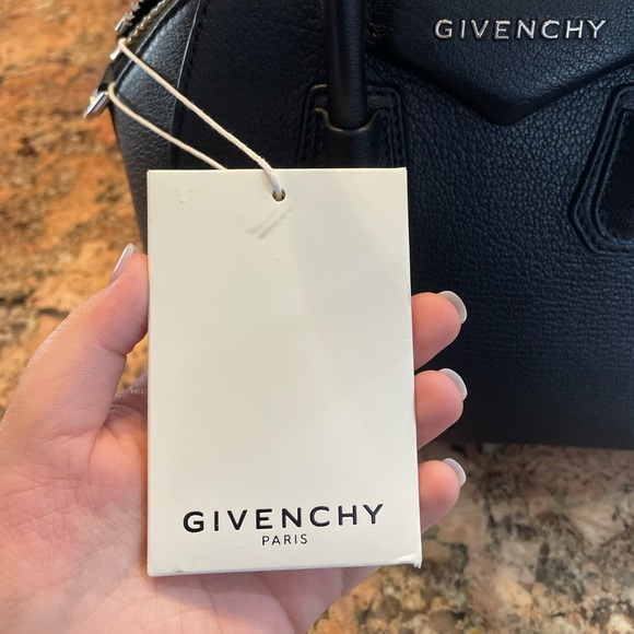 PRICE FIRM! Givenchy Mini Antigona Black Grained Leather - Picture 7 of 9
